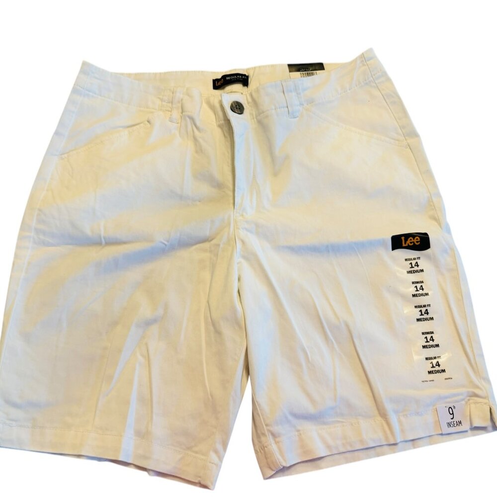 Lee white bermuda short size 14 9" inseam